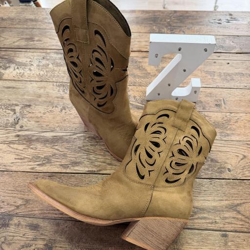 Botines Z5⭐️ TEEN&MUM