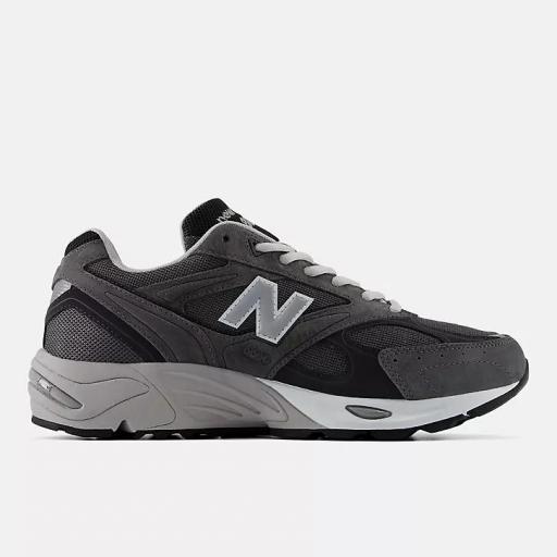 New balance u880r [2]