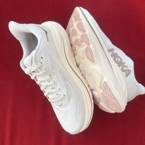 Hoka w clifton 10 [2]