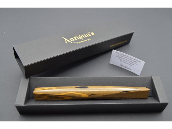 Cygnus ebonita 01 [1]