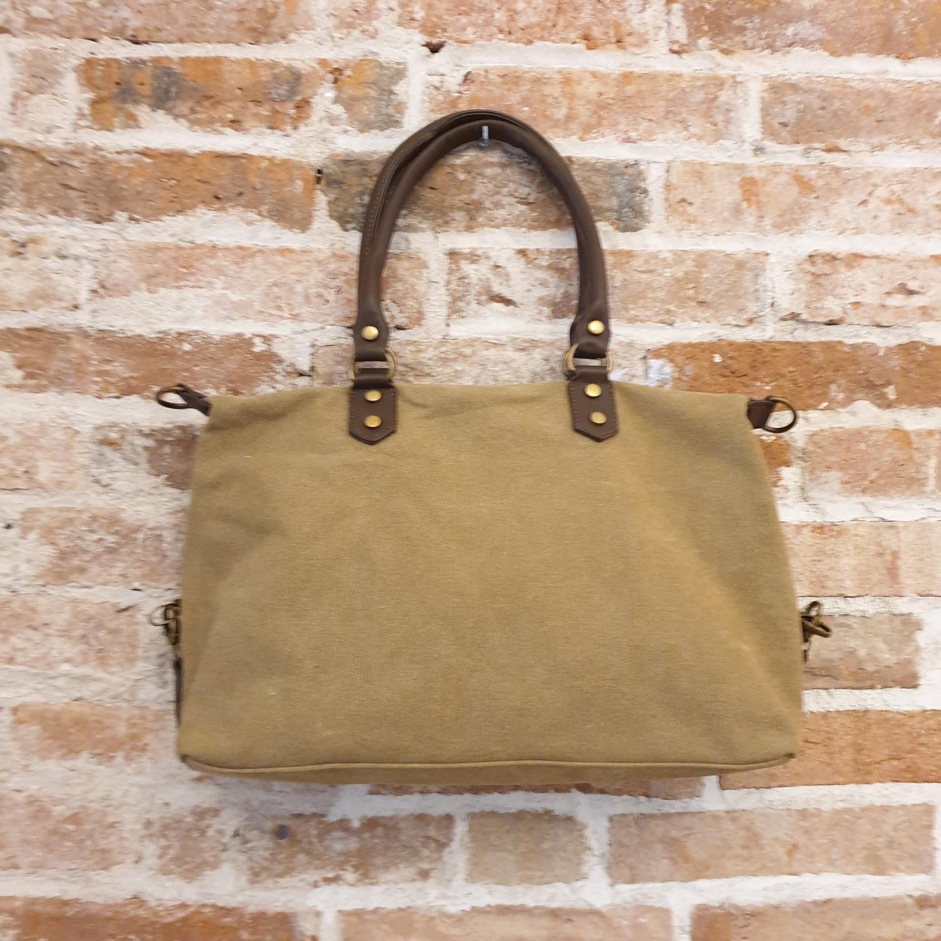 Bolsa con correa estampada