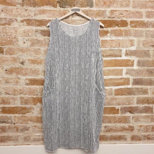 Vestido de rayas [2]