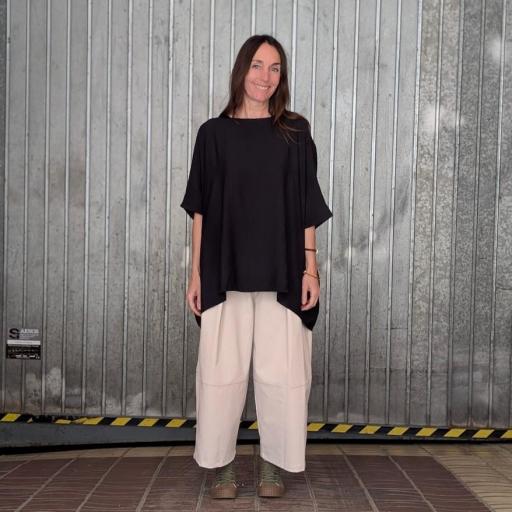 2026 nueva colección guadalupe loves curling pantalón bluson negro oversizebarrel crop beige.jpg