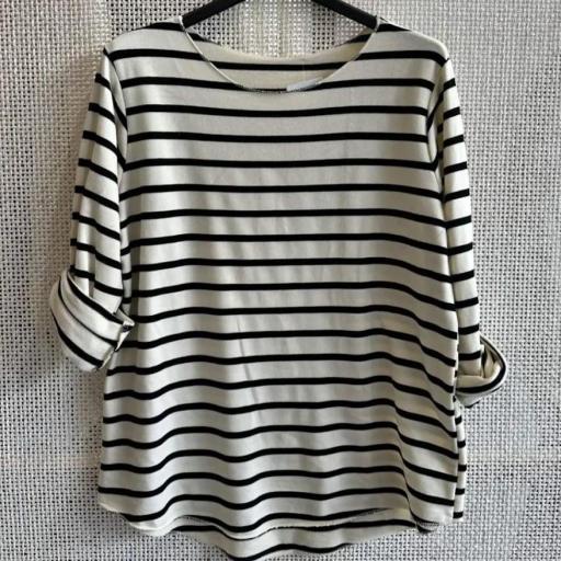 Camiseta de rayas [0]