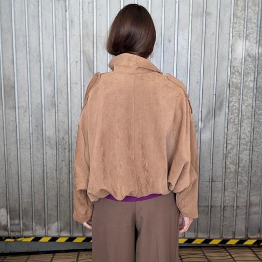 Cazadora abullonada [3]