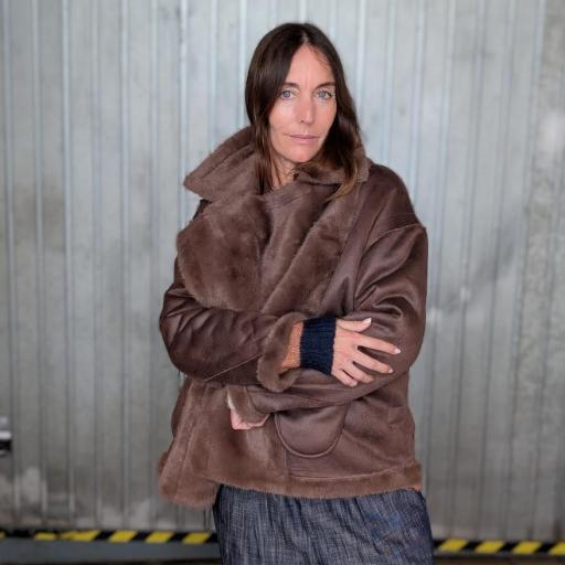 Chaquetón de pelo reversible [3]