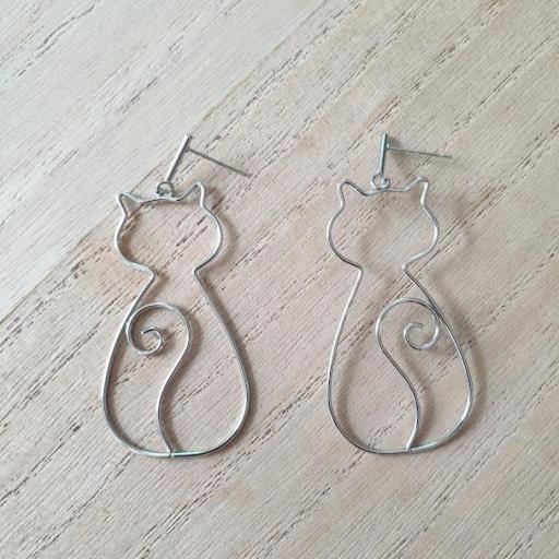 Pendientes gatos