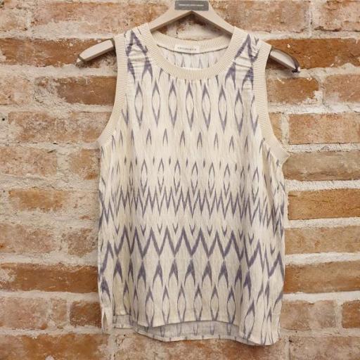 Top estampado geométrico [3]