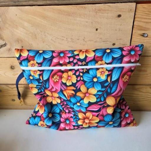Bolsa de proyectos SOFTSHELL estampado flores [1]