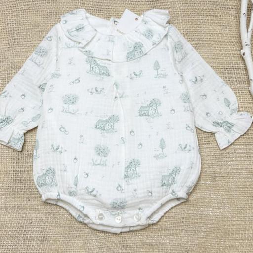 Pelele de Bambula con Cuello Volante – Casitas sobre Blanco Roto