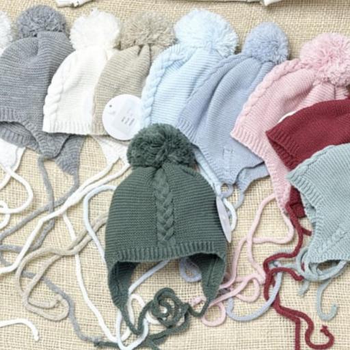Gorro de lana con pompon  [0]