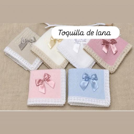 Toquilla lana con puntilla 