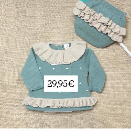 Conjunto de lana verde bebé con detalles en lino [1]