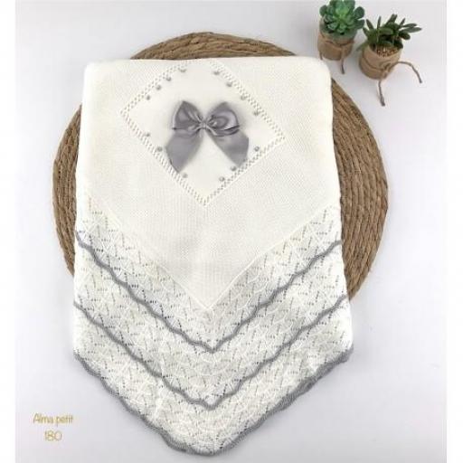 Toquilla lana volante blanco gris 