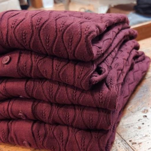 Chaqueta punto Burdeos Freequent. [1]