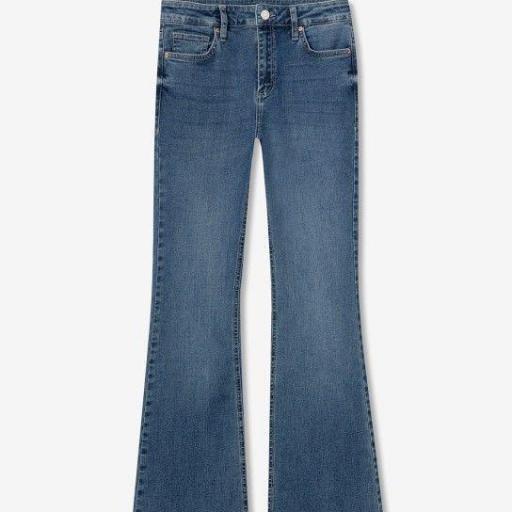Pantalón tejano Zoe Tiffosi. 
