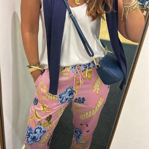 Pantalón rosa flores Lola Casademunt.  [3]