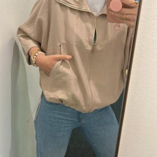 Bomber beige Mimimua. [2]