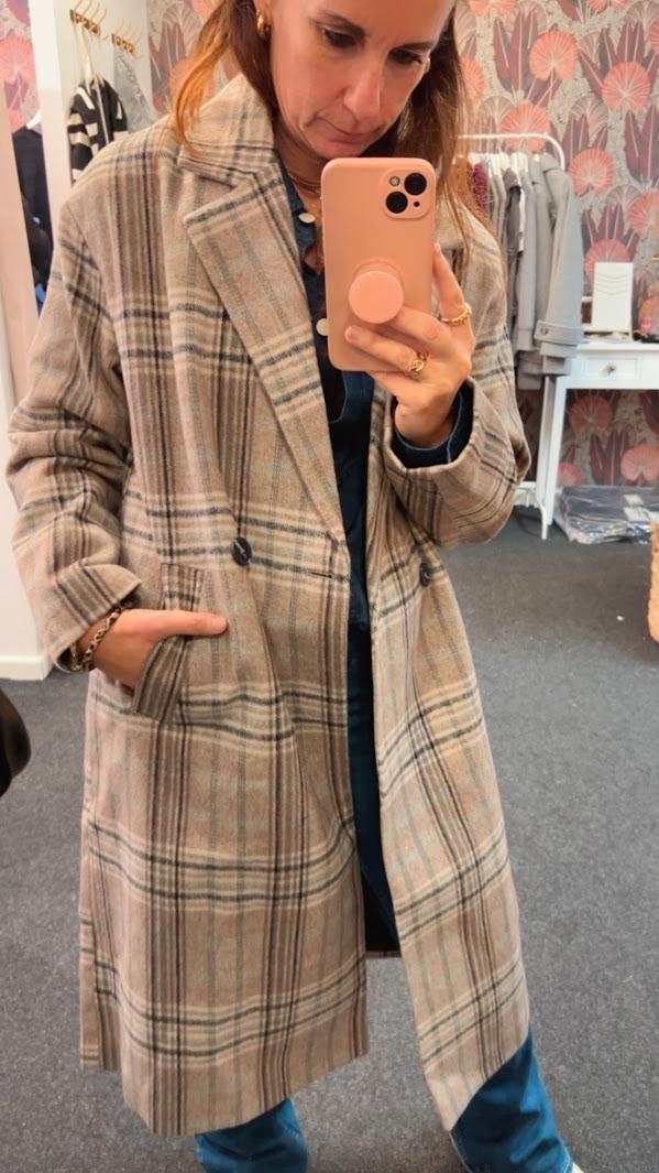 Abrigo Tartin Cuadros Tiffosi .