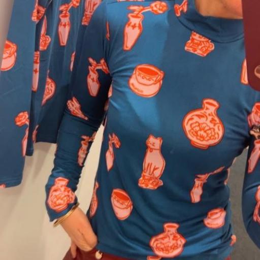 Camiseta Conversational Compañia Fantastica.  