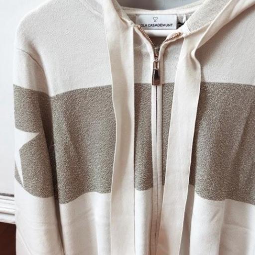 Chaqueta punto capucha GOLD Lola Casademunt.  [1]