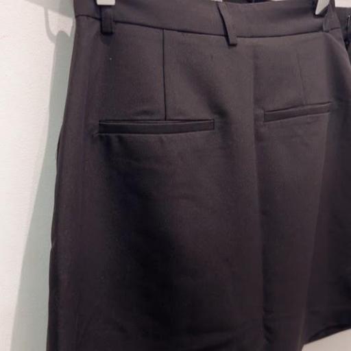 Falda negra Zuca Tiffosi. [2]