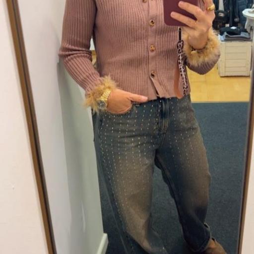 Cárdigan canalé pelo Rosa Nude Nekane. [1]