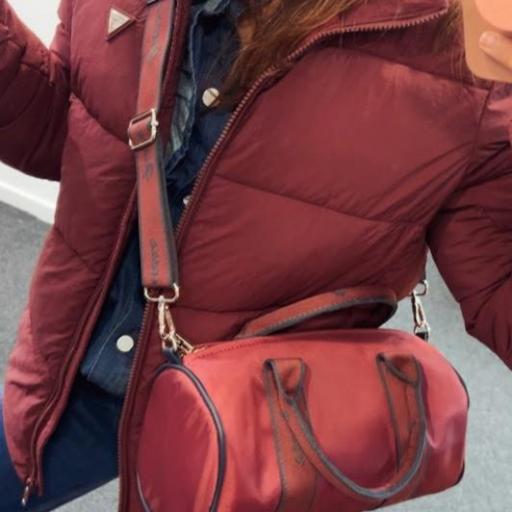 Bolso retro Burdeos Guess. [3]