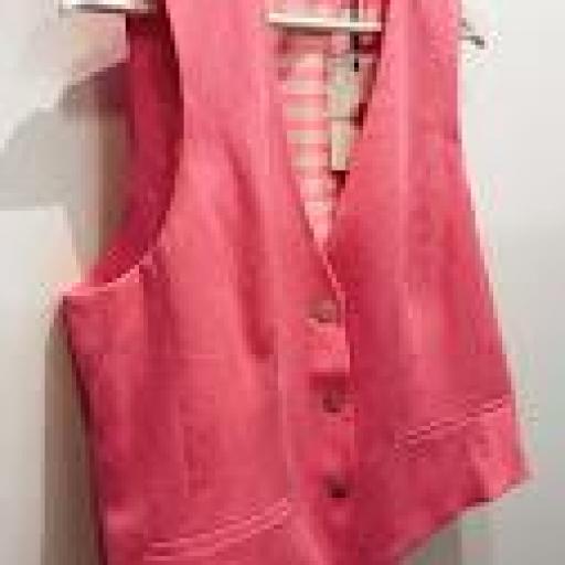 Chaleco Entallado rosa Lola Casademunt [1]