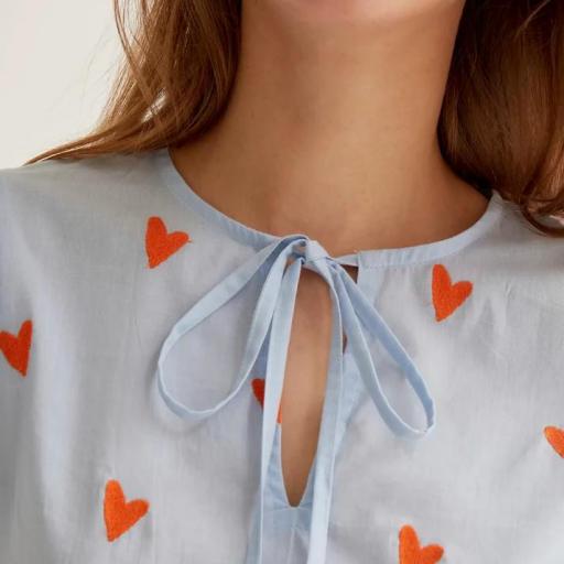 Blusa bordada corazones Compañía Fantástica.  [2]