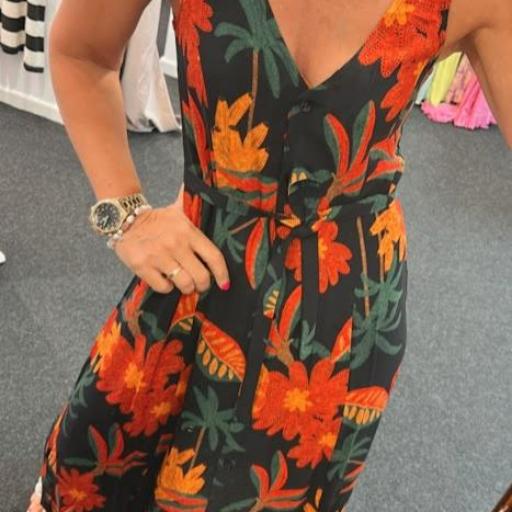 Vestido midi estampado Floral Compañia Fantastica.