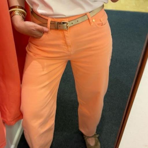 Pantalón Fluor Carrot Lola Casademunt.  [2]