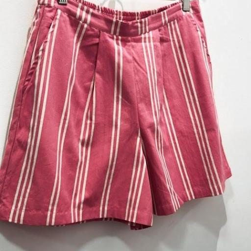 Short rayas Compañía Fantástica.  [1]
