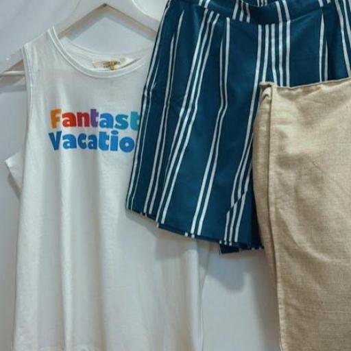 Short rayas Azul Compañía Fantástica.  [1]
