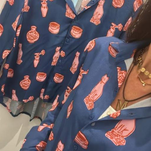 Camisa Conversational Compañia Fantastica.  
