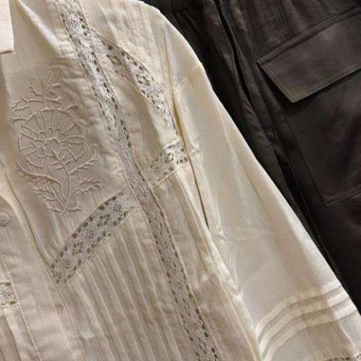 Blusa Sagita romántica Nekane. [2]