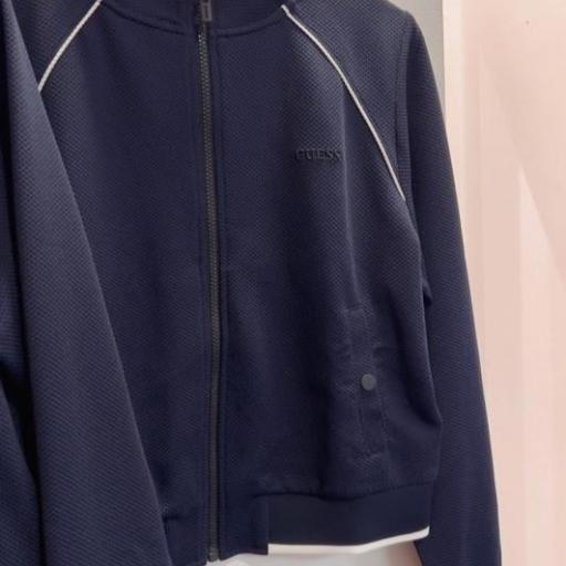 Sudadera Strech marino Guess. [1]