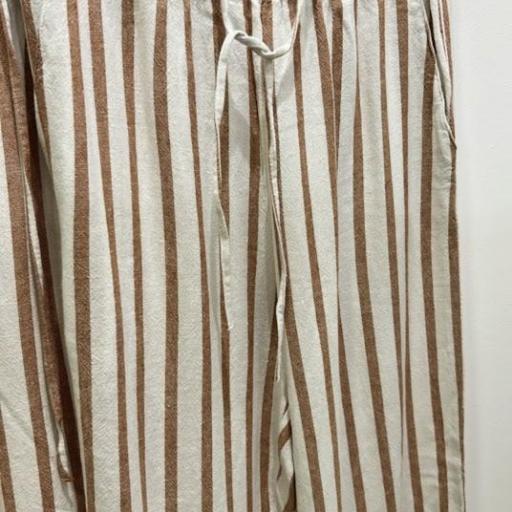 Pantalón rayas Freequent.