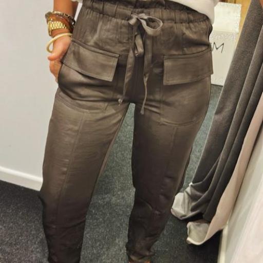 Pantalón Linari Satinado Nekane.
