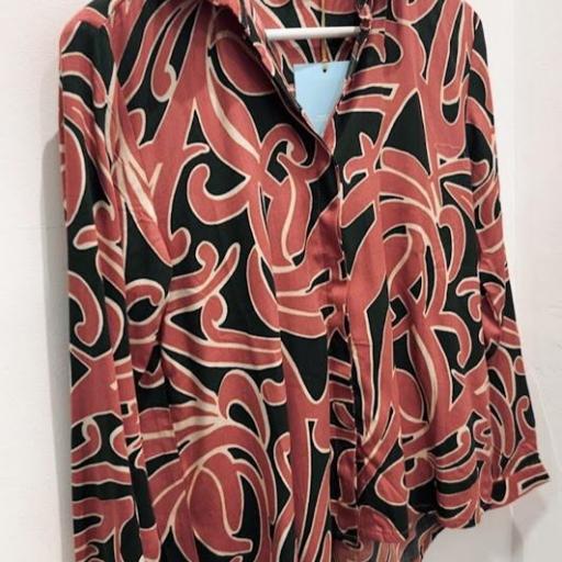 Camisa Abstract Verde & Rosa Compañia Fantastica.  