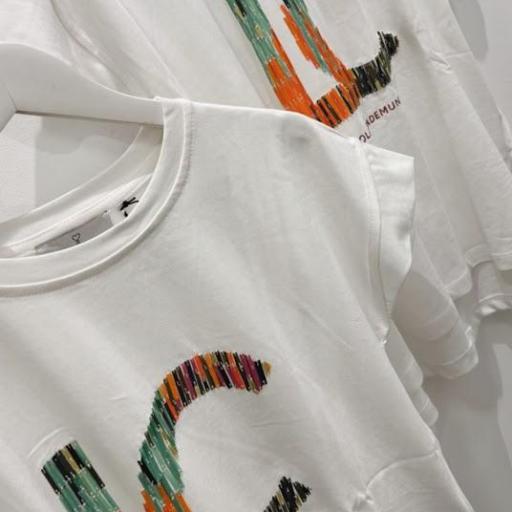 Camiseta sisa logo multicolor  Casademunt.  [2]
