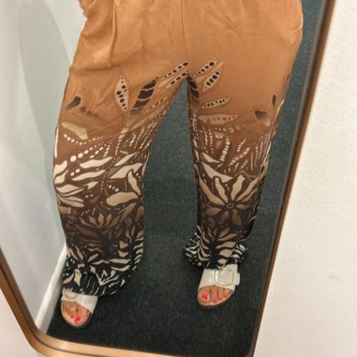 Pantalón estampado Brown Flamingo.