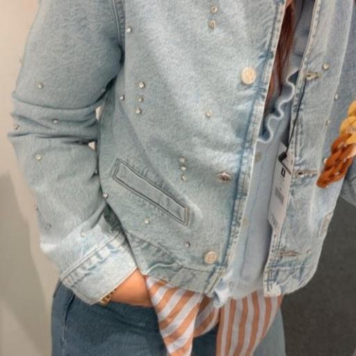 Chaqueta tejana Chanel Strass Tiffosi.  [1]