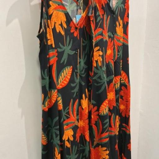 Vestido midi estampado Floral Compañia Fantastica. [1]