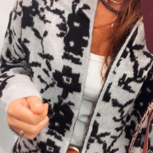 Cárdigan Jacquard Flores Nekane. [2]