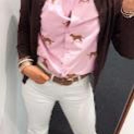 Camisa animal print rosa Lola Casademunt.