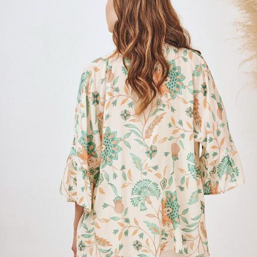 Kimono Liwe Bordado Nekane.  [3]