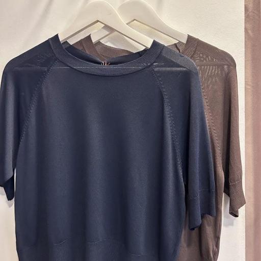 Camiseta punto fino.