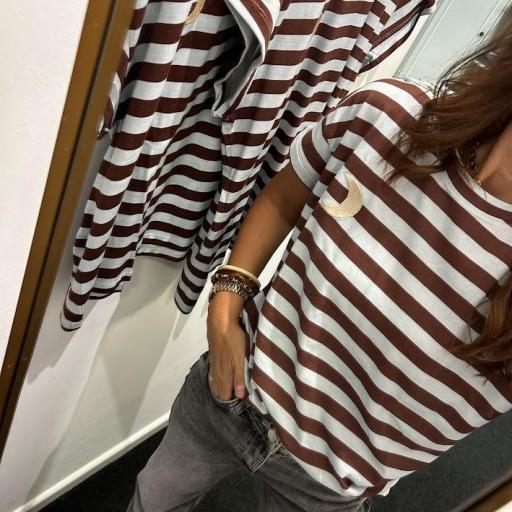 Camiseta Rayas Marrón Azul Compañia Fantastica.  
