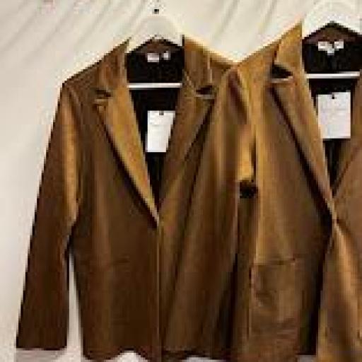 Blazer Camel Mimimua. [0]